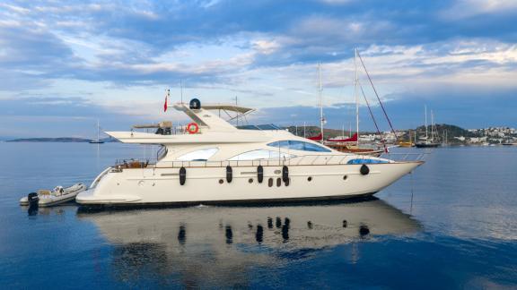 Barans is ideal for daily motor yacht charters and private boat tours in the bays of Bodrum.