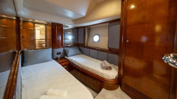 Barans features a twin guest cabin for private motor yacht charters and relaxing blue cruises in Bodrum.