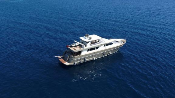 Bona Dea motor yacht in Gocek stands out with spacious living areas and an elegant design for yacht charters.