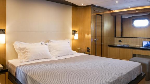 Spacious and luxurious cabin on the 35m motor yacht in Mykonos.