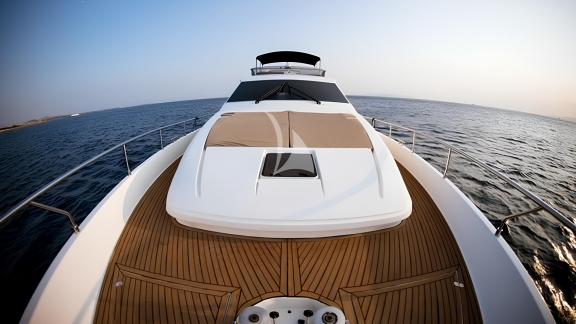 An image offering a wide sea view from the foredeck of the Hasard yacht.