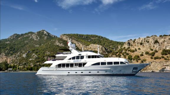 Benetti 120 Quest R offers luxury yacht charter and exclusive blue cruise experiences in Marmaris.