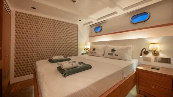 Die Sureyya bietet Boutique Yachtcharter und komfortable Blaue Reisen in Bodrum.