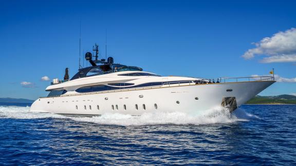 The Cynthia yacht, a Maiora 35DP model, cruises off Makarska's coast with sleek lines and striking elegance.