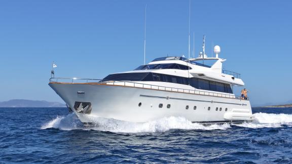 Explore Greece with the luxurious 30-meter Motor Yacht Martina with 5 cabins.