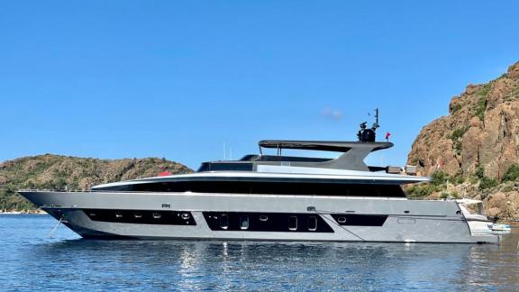 Bodrum'da 34 metre ve 4 kabinli Yacht Seven kiralayın