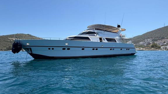 Sveti Sky motor yacht offers daily yacht charter in Bodrum for up to 25 guests.
