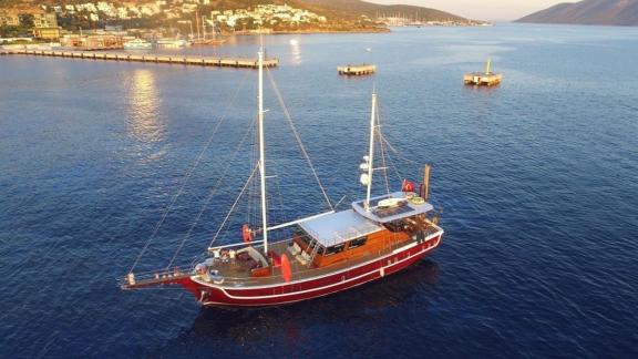 Elegant gulet with 6 cabins, perfect for relaxed sailing trips in the picturesque waters of Göcek, Turkey.