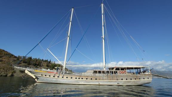 Die luxuriöse Segelyacht Prenses Lila mit 8 Kabinen, verfügbar für Charter in Fethiye.