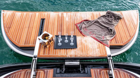 Gigreca’s aft platform is neatly arranged for drinks and snacks.