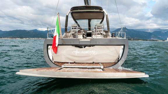Gigreca’s large aft platform offers easy access to the sea.