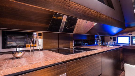 Gigreca’s kitchen offers a sleek space with modern cooking equipment.