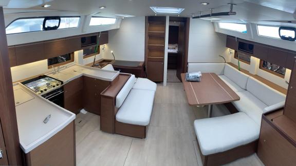 The spacious saloon of sailing yacht Okeanos in Athens offers an ideal living space for a comfortable sailing holiday.