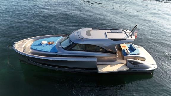 Solaris 48 Valmarin offers daily yacht charter and exclusive sea experiences in Nice.