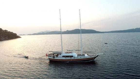 Gulet for hire in Marmaris with 6 cabins called Şadiye Hanım, ideal for luxury sailing adventures.