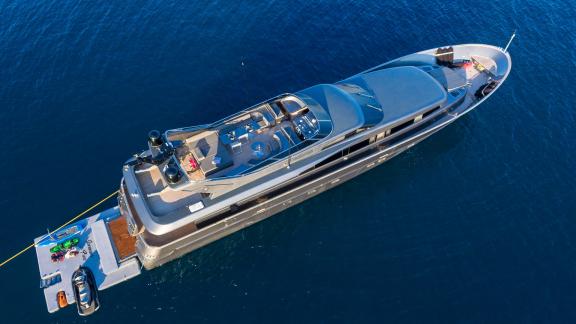 Experience ultimate luxury on the motor yacht Summer Fun with 6 cabins for 12 people in Athens.