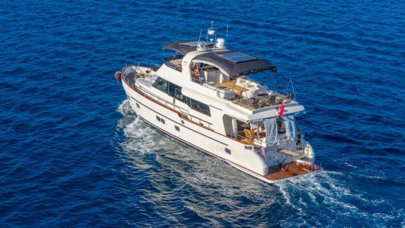 Miro 1 is ideal for trawler charters, private yacht holidays and peaceful bay cruises in Göcek.