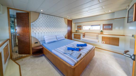Miro 1 features a luxury master cabin for trawler charters and premium yacht holidays in Göcek.