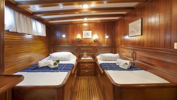 Luxury gulet Ecce Navigo's twin guest cabins image 1