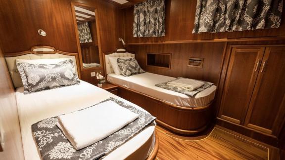 Cosy twin cabin on the 6-cabin gulet Koray Ege, for rent in Marmaris.