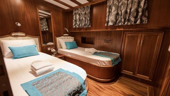 Stylish twin cabin on the 6-cabin gulet Koray Ege, for rent in Marmaris.