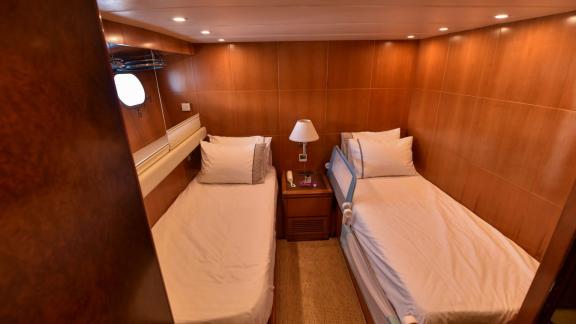 Komfortable Doppelkabine der Motoryacht Samocla.