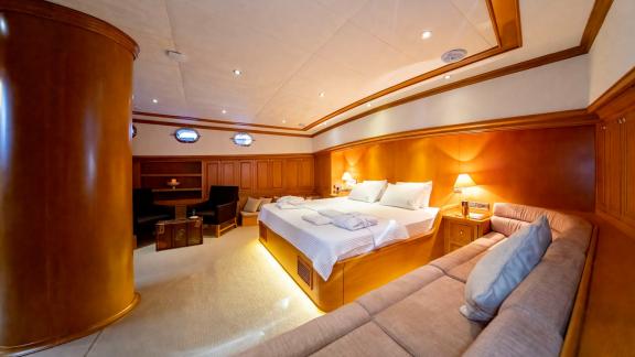 Guest cabin of luxury gulet Babylon image 5