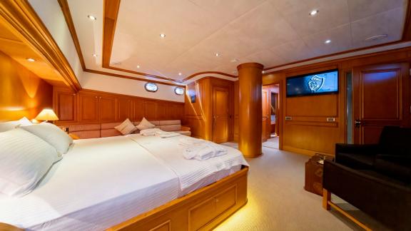 Guest cabin of luxury gulet Babylon image 6