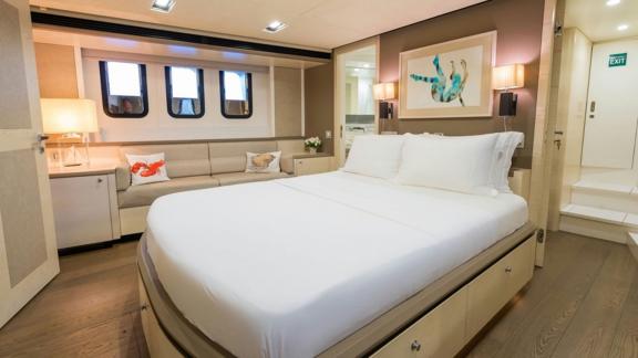 Şık dekorasyonlu bu kabin Bodrum’un huzurlu koylarında konforlu bir tatil vadediyor.