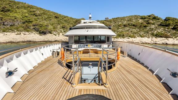 Enjoy the sun and the view from the spacious foredeck of Bella.