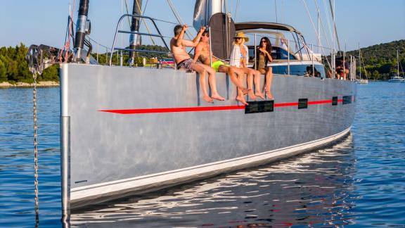 The sailing yacht Bellkara Conrad Shipyard YCC91 combines elegant design with thrilling deck‑side dives and sea views.