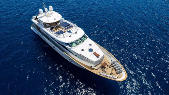 Horizon Elegance 115 Conte Stefani is captured from above showcasing its upper deck and foredeck lounge areas.