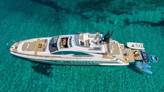 Among Mallorca yacht charter options Gran Abe II shows large deck and clear sea view.