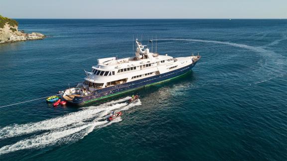 Wind Of Fortune'da heyecan verici su sporları aktiviteleriyle unutulmaz anlar yaşayın.