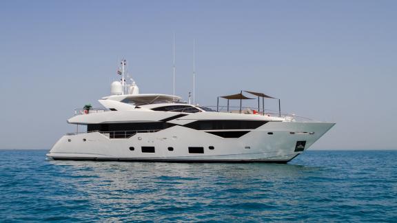 The Legende motor yacht combines luxury and style, making it a perfect choice for yacht rental in Dubai.