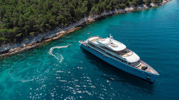 Discover Croatia's beauty aboard Ohane with 14 cabins