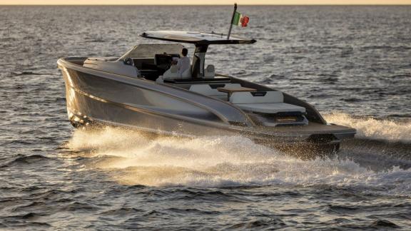 Silver Wave offers private yacht charter and sunset sea tour experiences in Cannes.