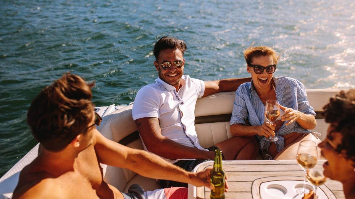 How To Plan An Event On Boat: Meetings, Parties And More