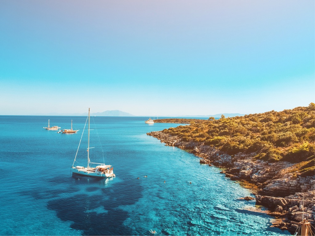 Blick von der Spitze der wunderschönen Bucht vor der Insel Orak